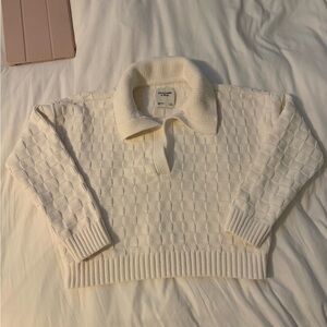 Abercrombie & Fitch sweater